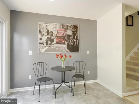 8428 Springfield Oaks Dr, Springfield, VA 22153 photo 10