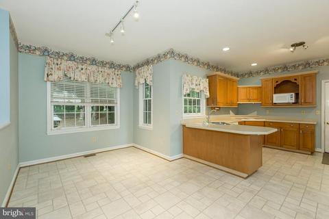 898 Sumner Ct, Westminster, MD 21158 photo 9