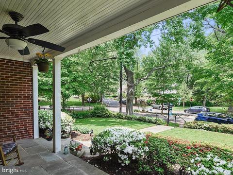 1912 Lansdowne Way, Silver Spring, MD 20910 photo 2
