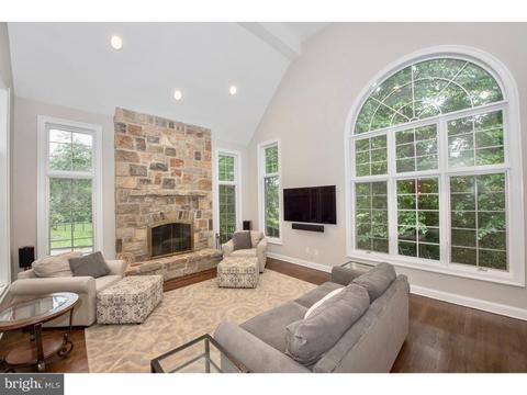 597 Longchamps Dr, Devon, PA 19333 photo 14