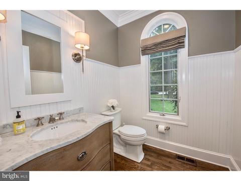 597 Longchamps Dr, Devon, PA 19333 photo 7