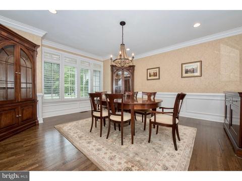 597 Longchamps Dr, Devon, PA 19333 photo 9
