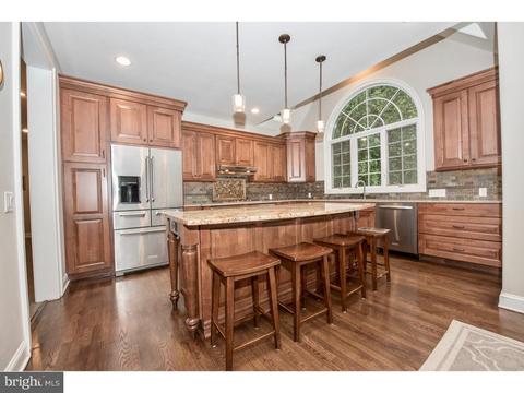 597 Longchamps Dr, Devon, PA 19333 photo 11