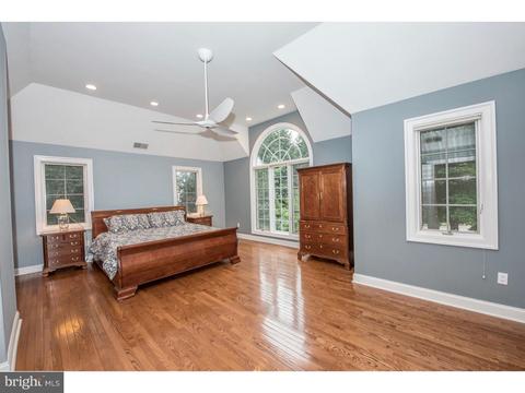 597 Longchamps Dr, Devon, PA 19333 photo 17