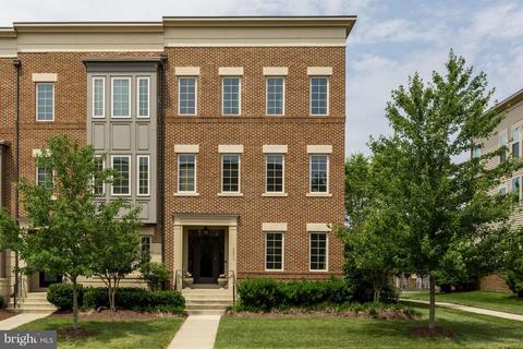 42270 Rhett Dr, Ashburn, VA 20148 photo 2