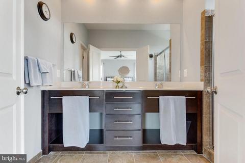 42270 Rhett Dr, Ashburn, VA 20148 photo 24