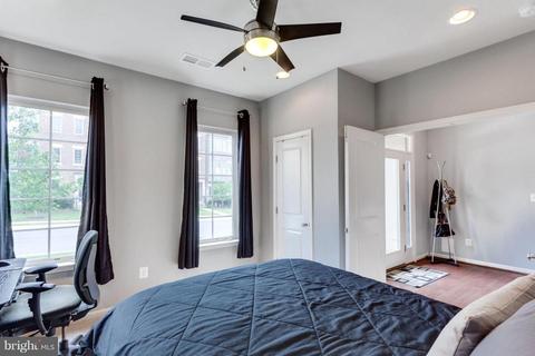 42270 Rhett Dr, Ashburn, VA 20148 photo 6
