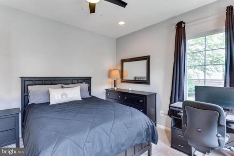 42270 Rhett Dr, Ashburn, VA 20148 photo 5
