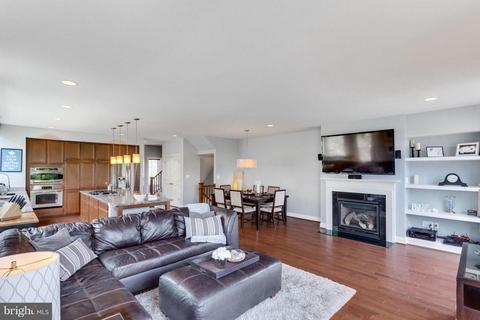 42270 Rhett Dr, Ashburn, VA 20148 photo 14
