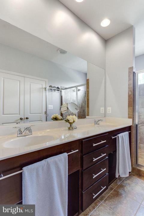42270 Rhett Dr, Ashburn, VA 20148 photo 23