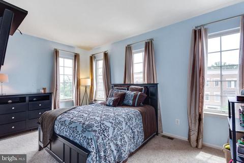 42270 Rhett Dr, Ashburn, VA 20148 photo 17