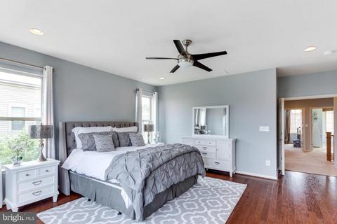 42270 Rhett Dr, Ashburn, VA 20148 photo 22