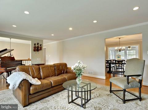 6217 Kellogg Dr, Mclean, VA 22101 photo 2