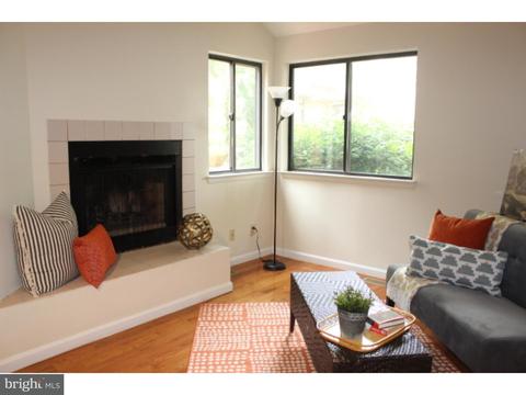 607 Augusta Cir, Mount Laurel, NJ 08054 photo 4
