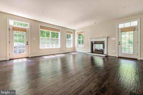 19900 Stearns Ct, Poolesville, MD 20837 photo 10