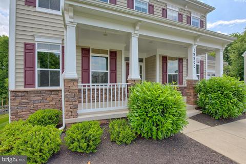 19900 Stearns Ct, Poolesville, MD 20837 photo 2