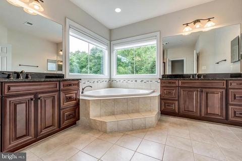 19900 Stearns Ct, Poolesville, MD 20837 photo 17