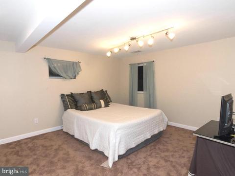 7617 Huron Dr, Gainesville, VA 20155 photo 18