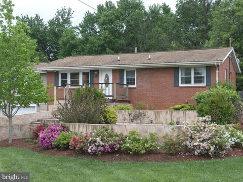 7617 Huron Dr, Gainesville, VA 20155 photo 2