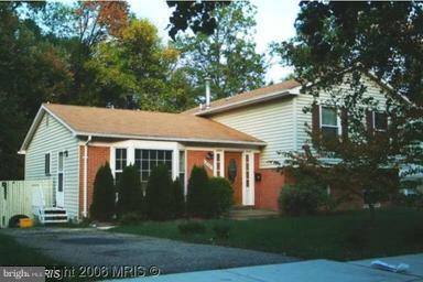 9538 Elvis Ln, Lanham, MD 20706 photo 1