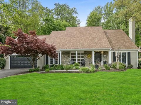 6608 Tina Ln, Mclean, VA 22101 photo 1