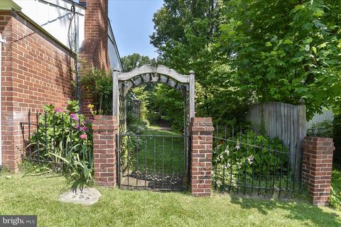 7516 Inzer St, Springfield, VA 22151 photo 25