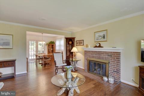7516 Inzer St, Springfield, VA 22151 photo 9