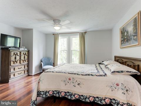 1930 Sagewood Ln, Reston, VA 20191 photo 8