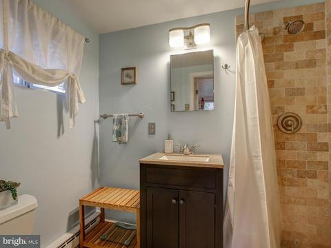 215 Normandy Dr, Silver Spring, MD 20901 photo 14