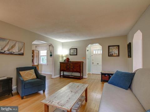 215 Normandy Dr, Silver Spring, MD 20901 photo 5