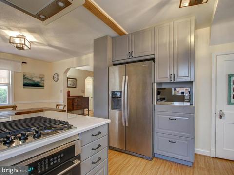 215 Normandy Dr, Silver Spring, MD 20901 photo 8