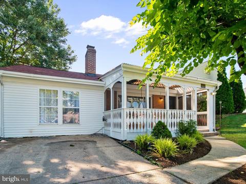4127 Lees Corner Rd, Chantilly, VA 20151 photo 3