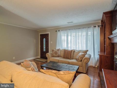 4127 Lees Corner Rd, Chantilly, VA 20151 photo 6