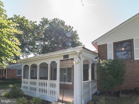 4127 Lees Corner Rd, Chantilly, VA 20151 photo 2
