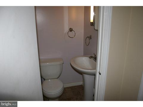 52 E Henry St, Palmyra, NJ 08065 photo 8