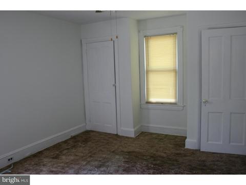 52 E Henry St, Palmyra, NJ 08065 photo 11