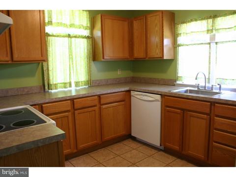 52 E Henry St, Palmyra, NJ 08065 photo 7