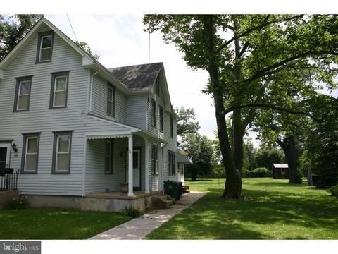52 E Henry St, Palmyra, NJ 08065 photo 2
