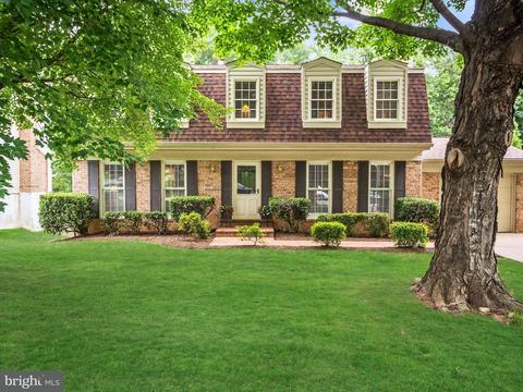 8708 Etta Dr, Springfield, VA 22152 photo 1