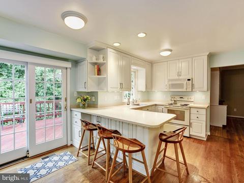 8708 Etta Dr, Springfield, VA 22152 photo 11