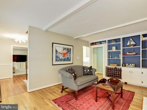 8708 Etta Dr, Springfield, VA 22152 photo 5