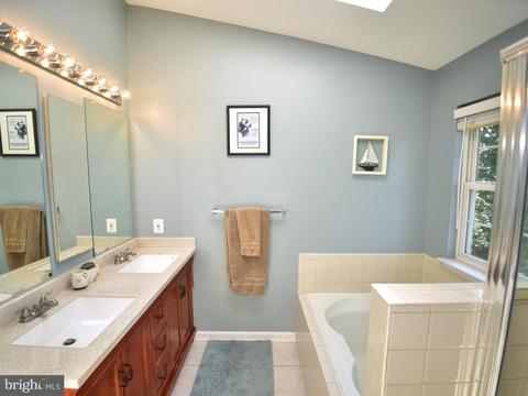 2130 Millhaven Dr #130, Edgewater, MD 21037 photo 13