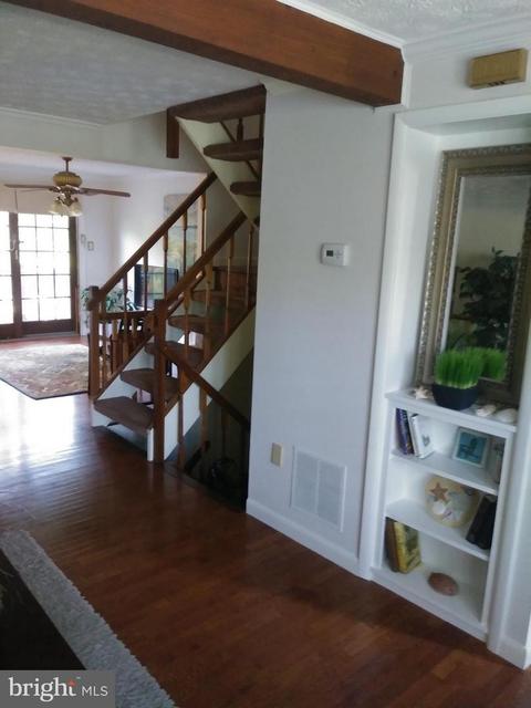 10502 Saddlebrook Ct, Laurel, MD 20723 photo 5