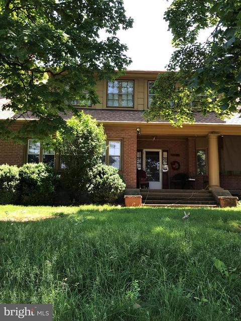 709 Stonewall Dr E, Front Royal, VA 22630 photo 1