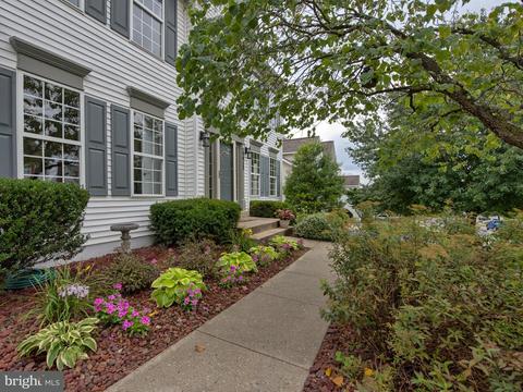 6413 Spring Forest Rd, Frederick, MD 21701 photo 2