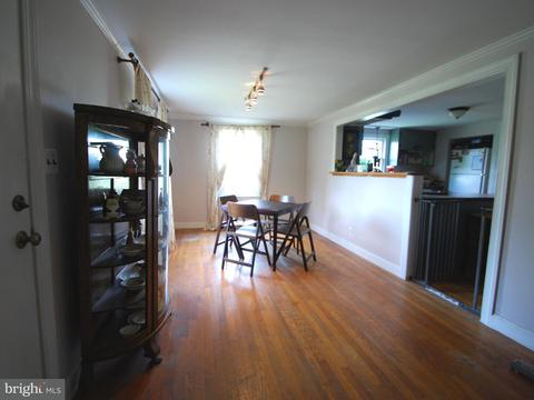 10775 Cliff Mills Rd, Marshall, VA 20115 photo 5