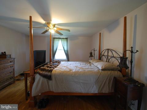 10775 Cliff Mills Rd, Marshall, VA 20115 photo 11