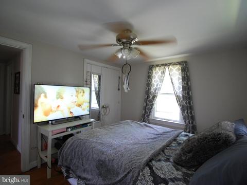 10775 Cliff Mills Rd, Marshall, VA 20115 photo 8