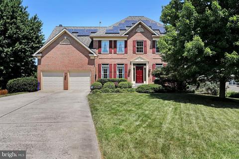 5343 Sovereign Pl, Frederick, MD 21703 photo 2