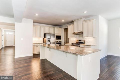 6522 Wild Plum Dr, Frederick, MD 21703 photo 3